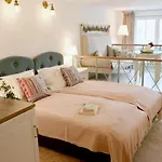 Marvelosa Apartment - Central By The Chain Bridge